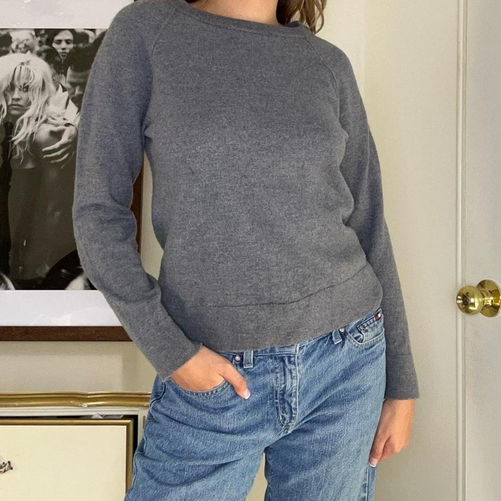 00s Italian merino wool grey crewneck knit sweater